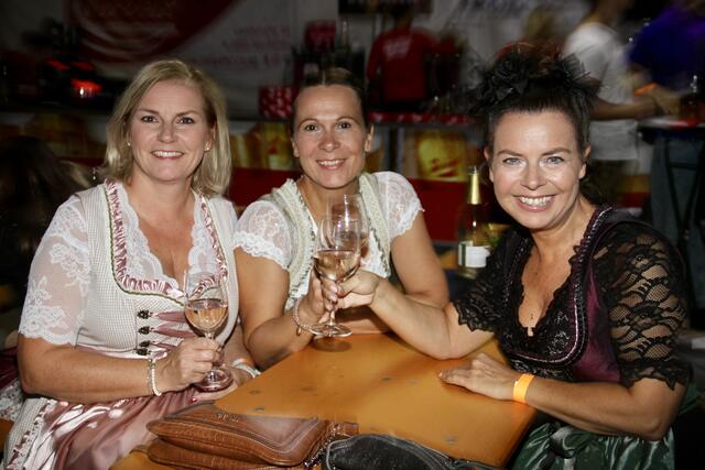 Beste Stimmung beim Oktoberfest in Stockerau. | Foto: Friedrich Doppelmair