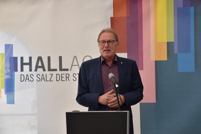 Halls Bgm. Christian Margreiter ist stolz auf die neue Anlage. | Foto: Kendlbacher
