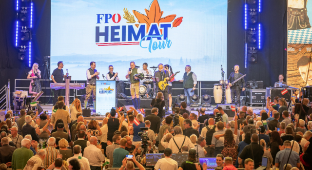FPÖ-Schätzungen zufolge waren rund 4.000 Menschen beim traditionellen Frühschoppen nach dem Hartberger Oktoberfest am Sonntag dabei. | Foto: FPÖ Steiermark