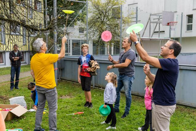 Der Verein "Kinder brauchen Eltern" lud Salzburger Pflegefamilien zum Mitmachzirkus ins Kolpinghaus Salzburg ein, um ihnen für ihr Engagement zu danken | Foto: Land Salzburg/Neumayr/Hofer