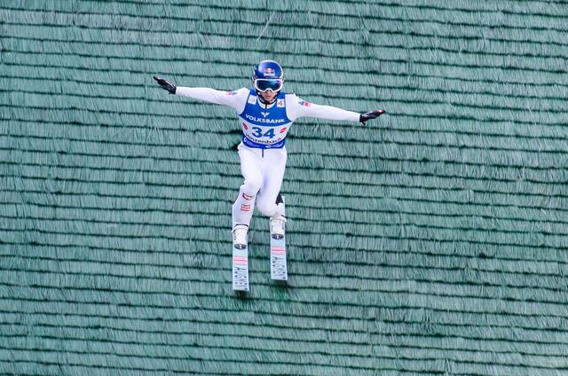 Daniel Tschofenig bei der Landung. | Foto: UVB Hinzenbach/Viehböck