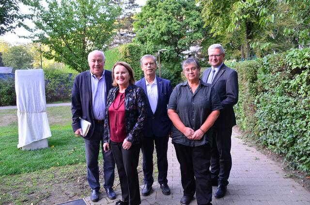 Herbert Lackner, Stadträtin Waltraud Frotz, Marta Stamenov, Hermann Dikowitsch, Peter Kielhauser | Foto: Stadtgemeinde Purkersdorf