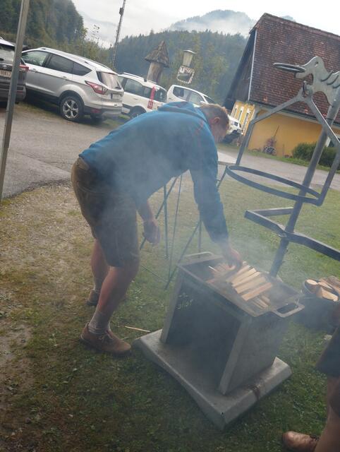 Der Obmann kocht | Foto: Veronika Frank