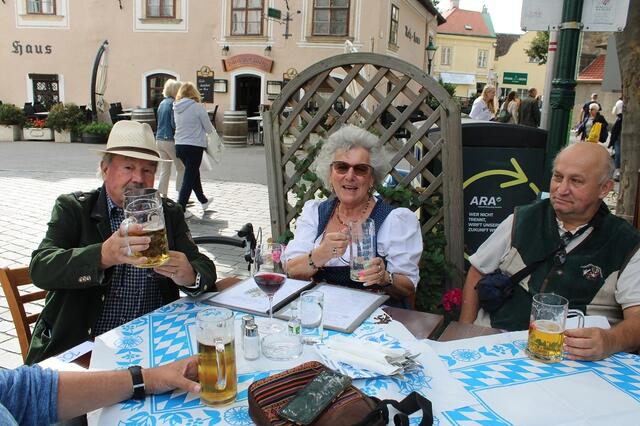 Eva Maier kam mit Gatten Ernst (links)