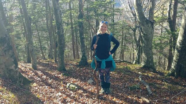 Sabine Hubmayer saugt während ihrer Wanderungen die herbstlichen Farben auf, um sich für den Winter zu wappnen.  | Foto: Sabine Hubmayer