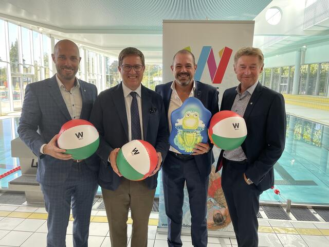 Stadtpolitik und Bauexperte: Ralph Schäfer, Andreas Rabl und Gerhard Kroiss mit dem Chefsanierer Markus Fehringer von Gerstl Bau. | Foto: BRS