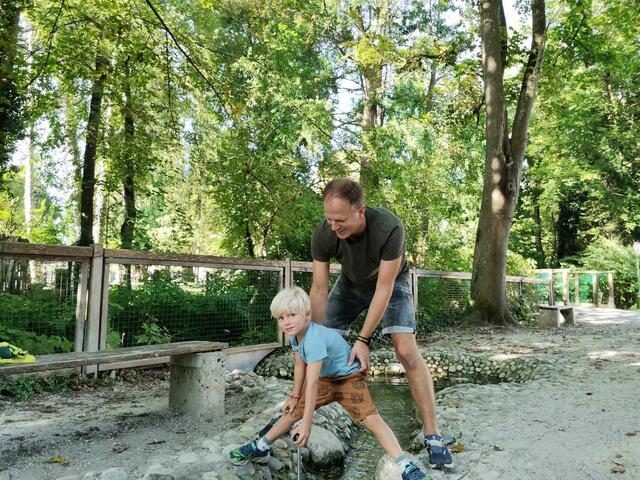 Wasserschleuse öffnen