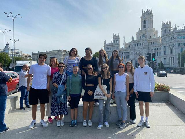 Die Klasse 8a tauchte in das kulinarische Madrid ein. | Foto: BG/BORG St. Johann