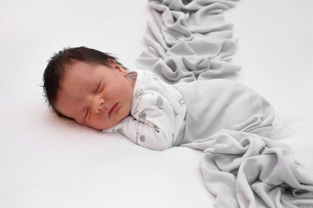 Liam
Geburt: 24. August 2023
Eltern: Jaqueline Baumgartner und Nico Cechak
Gnas
3.510 g, 51 cm | Foto: Baby Smile