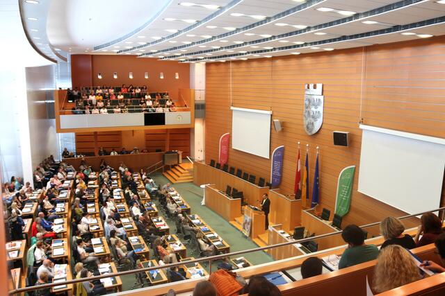 Volles Haus bei der Hospizenquete im Landtagssaal im NÖ Landhaus in St. Pölten am 4. Oktober 2023. | Foto: Hospiz NÖ