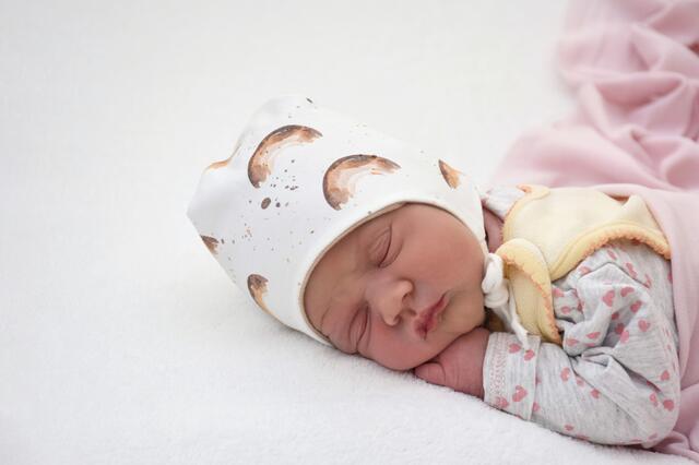 Rosa
Geburt: 27. September 2023
Eltern: Nicole Steiner und Anton Liebmann
Mureck
3.430 g, 51 cm | Foto: Baby Smile