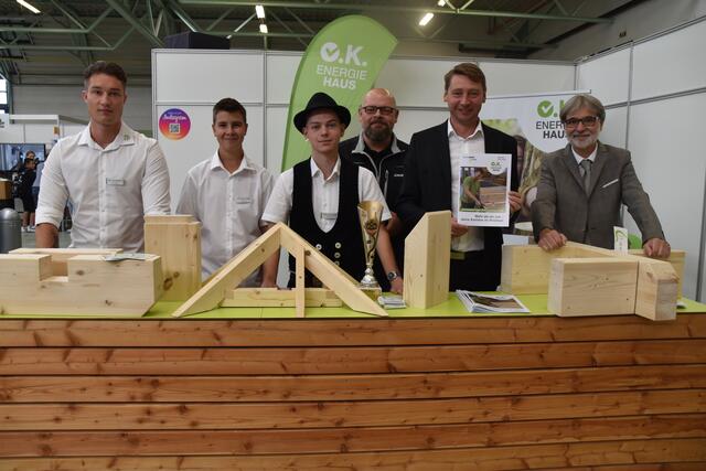 Auch Unternehmen stellen sich vor. | Foto: Michael Strini