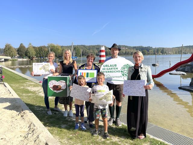 Claudia Faustmann-Kerschbaumer, Manuela Schnur, Silvia Karelly, Stefan Schindler, Daniela Adler (v.l.n.r.). | Foto: Regionalmedien Steiermark