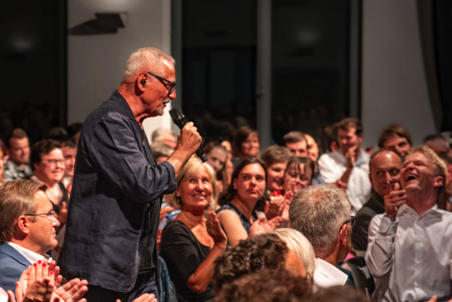 Konstantin Wecker begeisterte das Publikum in Haslach.  | Foto: Arcus