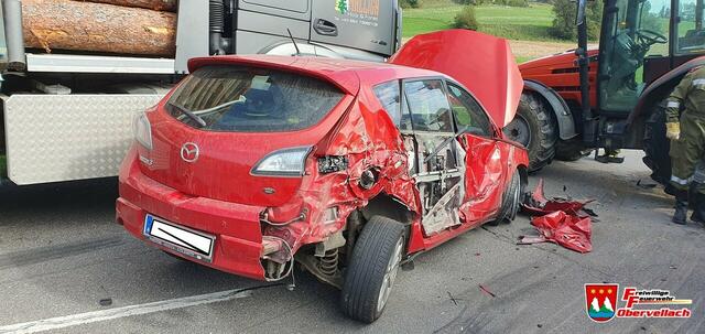 Der Schaden am Pkw nach dem Unfall. | Foto: Freiwillige Feuerwehr Obervellach