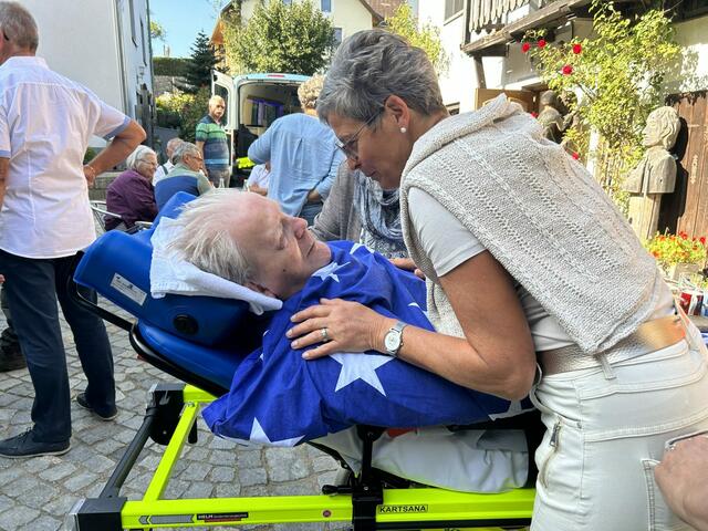 Josef durfte seine Angehörigen in Haslach besuchen. | Foto: Rollende Engel