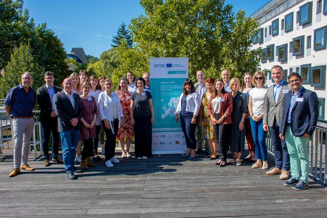 Das Transnationales DigiCare4CE Projektkonsortium beim Workshop in St. Pölten. | Foto: NÖ Landesgesundheitsagentur, Initiative Healthacross