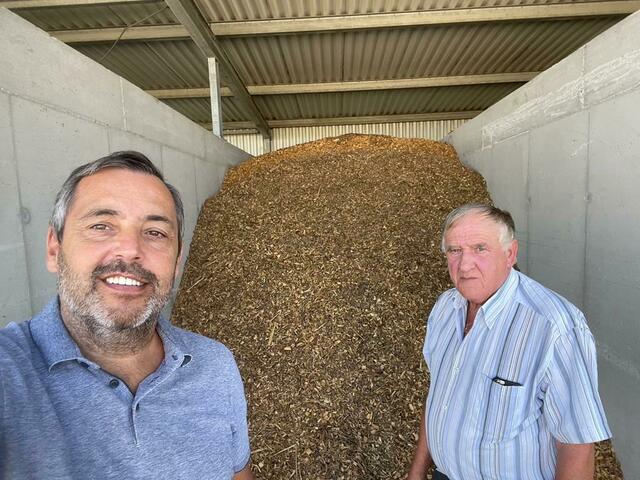 Bei den Hackschnitzeln. | Foto: privat