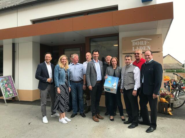 Die offizielle Eröffnung des Dorfladens in Schönkirchen-Reyersdorf. | Foto: Gemeinde Schönkirchen-Reyersdorf