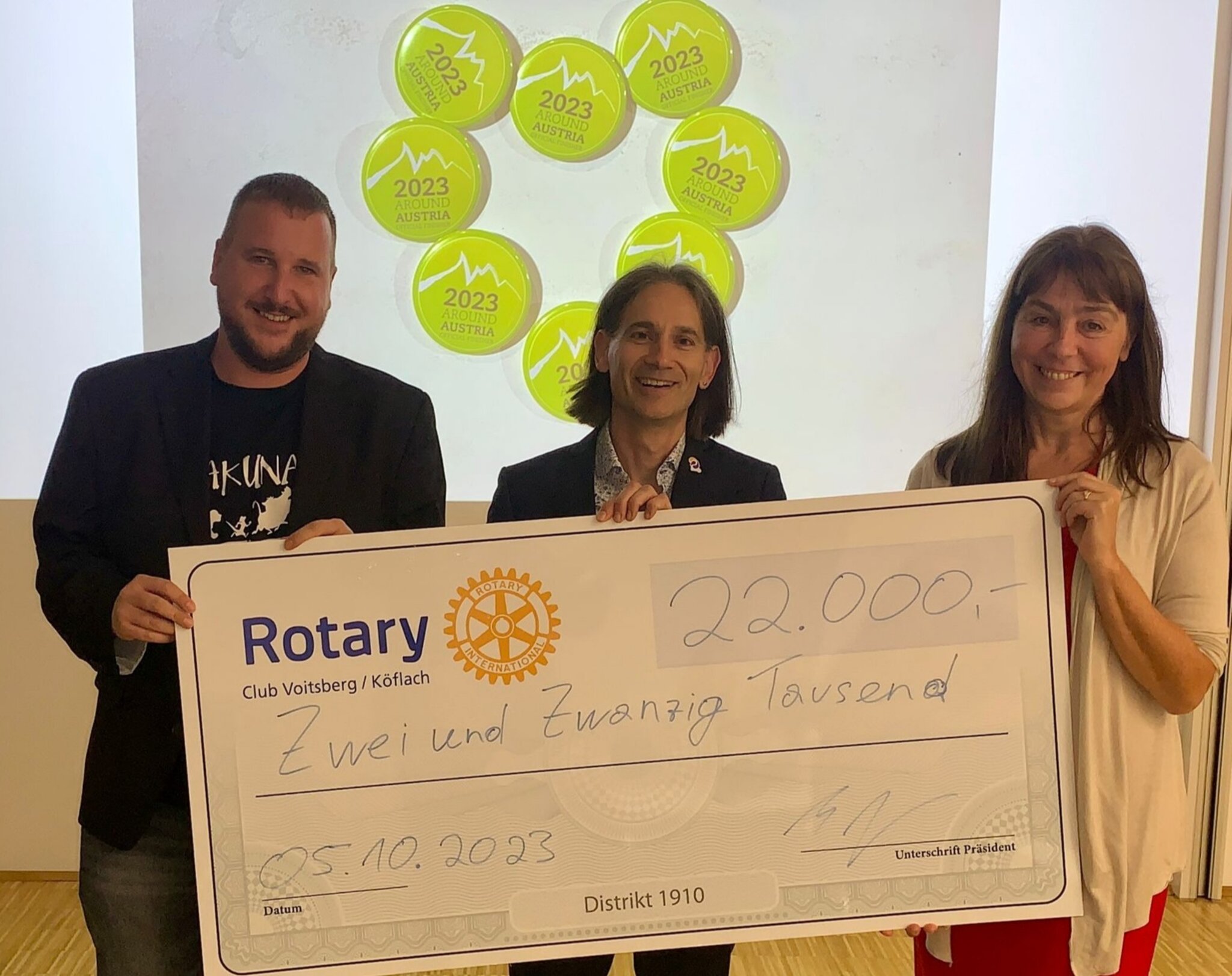 22-000-Spende-f-r-zwei-Vereine