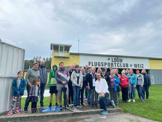 Der Verein "Christina lebt" machte einen Ausflug zum Flugsportclub Weiz nach Unterfladnitz | Foto: Christina lebt