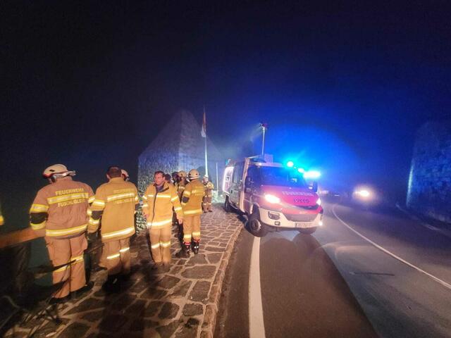 Die Feuerwehr Fusch und die Feuerwehr Heiligenblut waren mit 47 Einsatzkräften vor Ort. 
 | Foto: FF Fusch an der Glocknerstraße