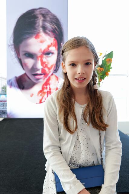 Die elfjährige Wienerin Ava stand für Helnweins Werk Modell. | Foto: Max Spitzauer/RMW