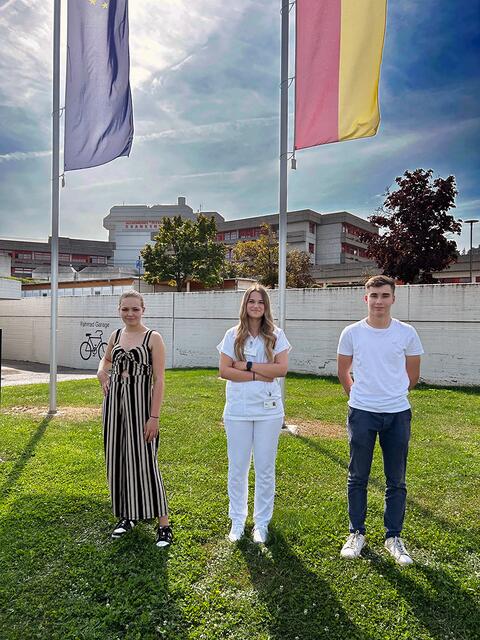 Neue Lehrlinge in der Klinik Oberwart: Natalie Binder, Sophie Hackinger, Felix Wagner | Foto: Gesundheit Burgenland/Szemeliker