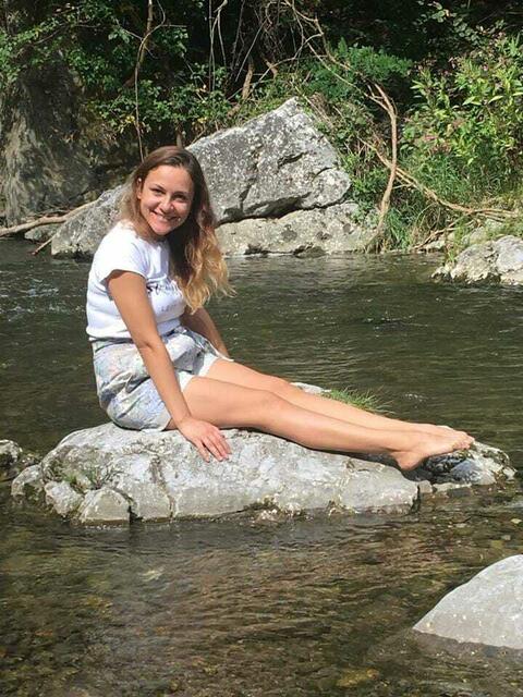 Ivana Zdravkova, Opernsängerin an der Bühne Baden, liebt die Natur und da vor allem Flüsse. Hier an der Schwechat bei Baden. | Foto: privat
