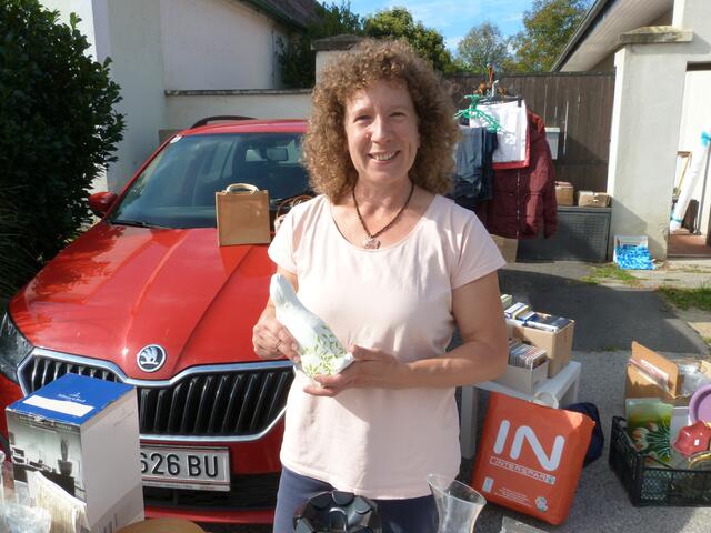 Die Anrainer luden zum Straßenfest und Flohmarkt ein und zahlreiche BesucherInnen fanden neue Schätze.