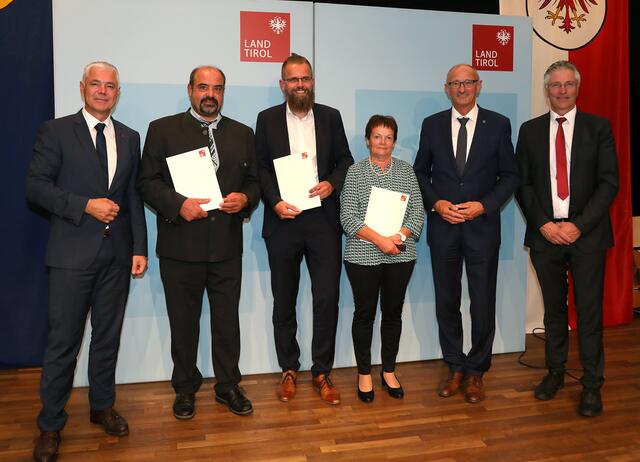 Die Geehrten aus Ellbögen | Foto: Land Tirol/Frischauf-Bild