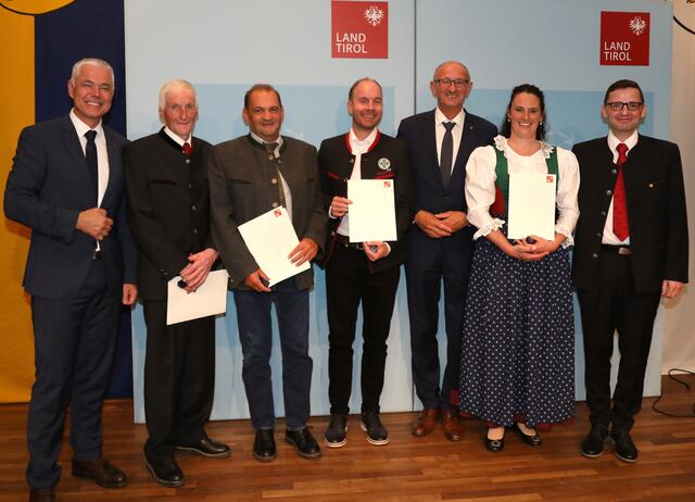 Die Geehrten aus Gries | Foto: Land Tirol/Frischauf-Bild
