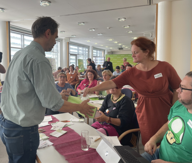 Per Stimmzettel wurden insgesamt 46 Stimmen abgegeben. 45 davon waren gültig. 41 der Stimmen gingen an Haider-Wallner. | Foto: RegionalMedien Burgenland