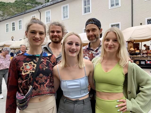 Eindrucksvolle Körperkunst: die Trapezshow von Pepe Arts.