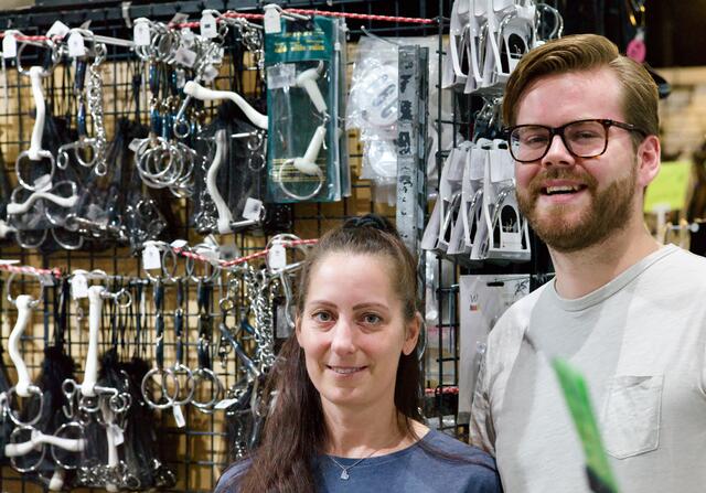 Gemeinderat Erik Hofer, der seine pferdebegeisterte Freundin Daniela Schneeberger