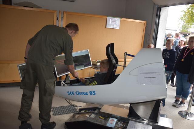 Der Flugsimulator war bei den Besuchern sehr begehrt | Foto: ÖBH, Petra Pollak