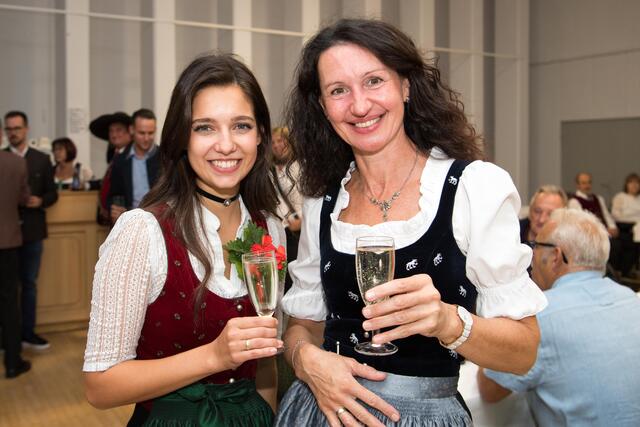 Die beiden Geburtagskinder Michaela Ogris (r.) und Tanja Pogoriutschnig-Uschnig | Foto: Dieter Arbeiter
