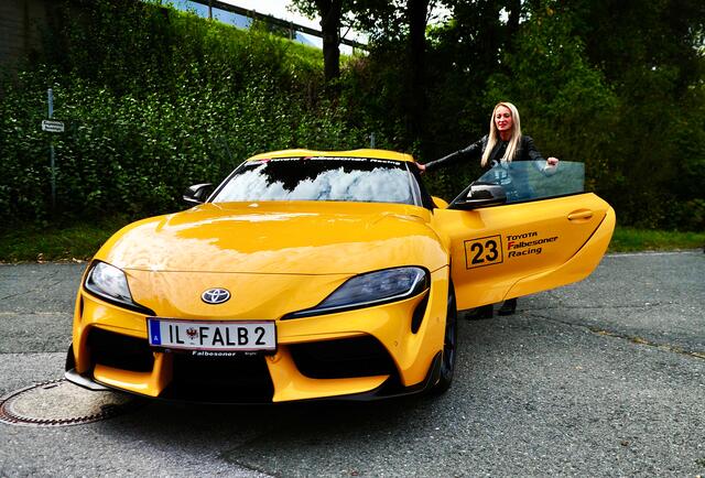 Starkes Team: Sabine Auer und der Toyota Supra 3.0 "made in Austria" aus dem Autohaus Falbesoner. | Foto: Hassl
