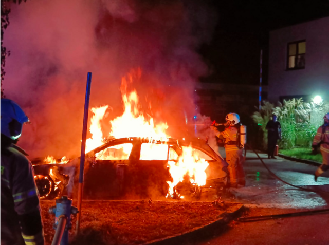 Fahrzeugbrand in Eugendorf | Foto: FF Eugendorf