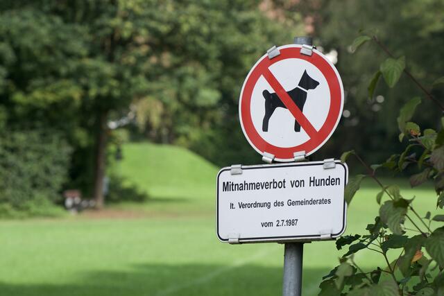 Im Rahmen der Schwerpunktaktion wird insbesondere in Parks, auf Kinderspielplätzen und in Hundeverbotszonen kontrolliert. | Foto: BRS