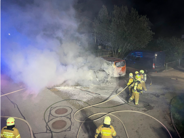 Fahrzeugbrand in Eugendorf | Foto: FF Eugendorf