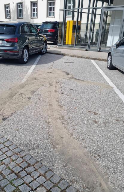 Die Ölspur zog sich quer durch Bad Ischl. | Foto: ff-badischl.at