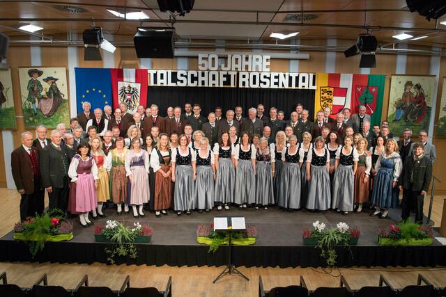 Alle Chöre freuten sich, beim Rosental Singen die Gäste mit ihrer Gesangskultur zu begeistern. | Foto: Dieter Arbeiter