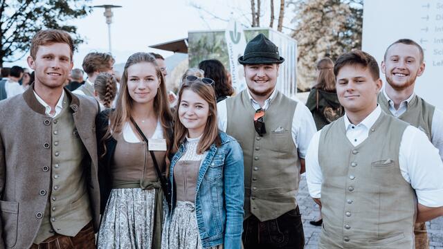 Die HBLA Ursprung informierte an ihrem Infotag zum breiten und zukunftsweisenden Bildungsangebot der auf Landwirtschaft sowie Umwelt- und Ressourcenmanagement spezialisierten Flachgauer Schule.

 | Foto: HBLA Ursprung/Alexander Schaar-Kristen 