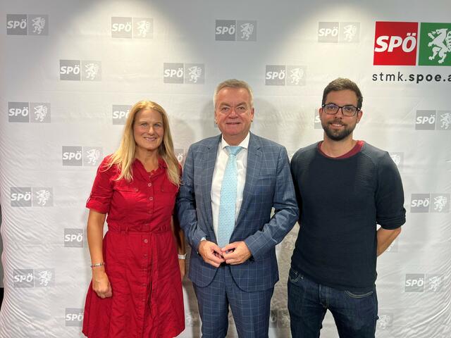 LH-Stv. Anton Lang mit den Listenersten für die EU-Wahl Elisabeth Grossmann und Dominik Szecsi | Foto: SPÖ Steiermark