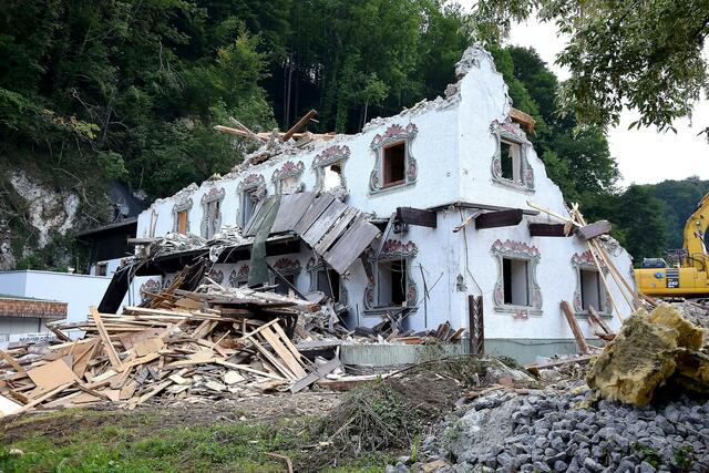 Anstelle des altehrwürdigen Gasthauses wurde 2018/19 an gleicher Stelle für die Käserei Plangger die Sebi-Alm errichtet.  | Foto: Schwaighofer