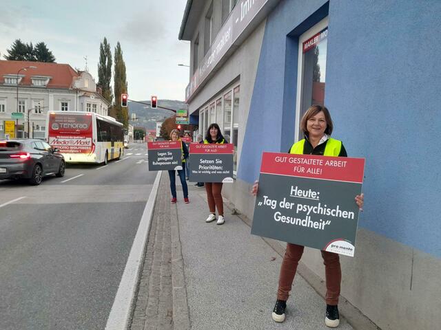 Die Aktion fand heute an der "Torwirt-Kreuzung" in Wolfsberg statt. | Foto: pro mente gruppe kärnten/Nicolas Zangerle