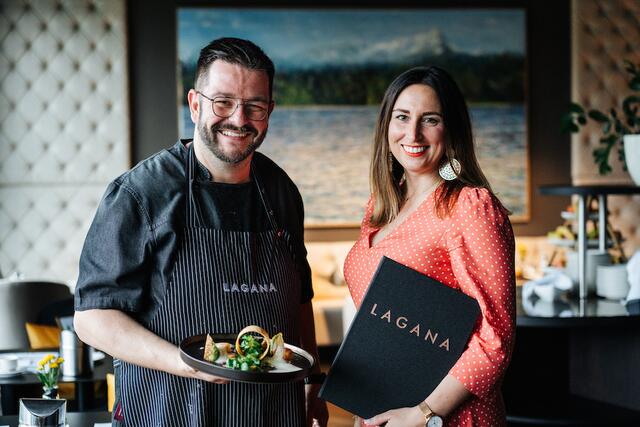 Arbeiten am Drau-Ufer: Die Mitarbeiter im voco® Villach profitieren auch von einer Vielzahl an Benefits. | Foto: Region Villach/Konstantin Kurasch