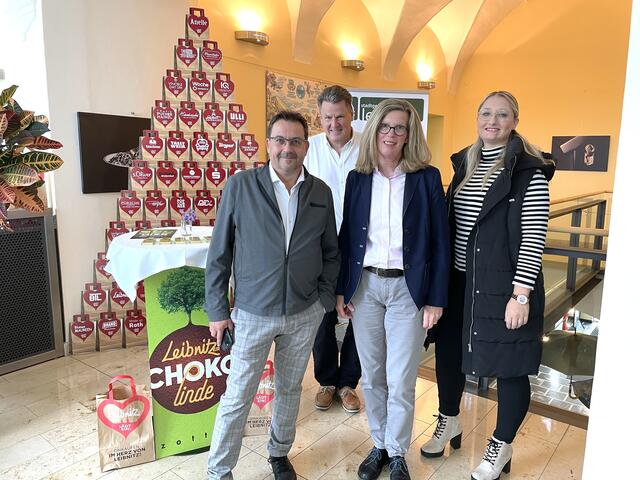 Das Kreativ Team von Leibnitz lädt ein: Obmann Fritz Parmetler, Werbeprofi Volkmar Pötsch, Barbara Draxler und Lisa Hanschek. (v.li) | Foto: Brigitte Gady