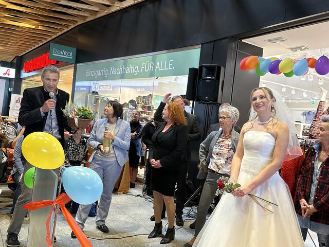 In Wels hat der Volkshilfe Revital-Concept-Store im Welas Park mit einer großen Modenschau eröffnet. | Foto: BRS